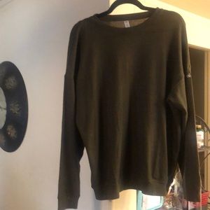 Alo yoga olive green long sleeve shirt size medium